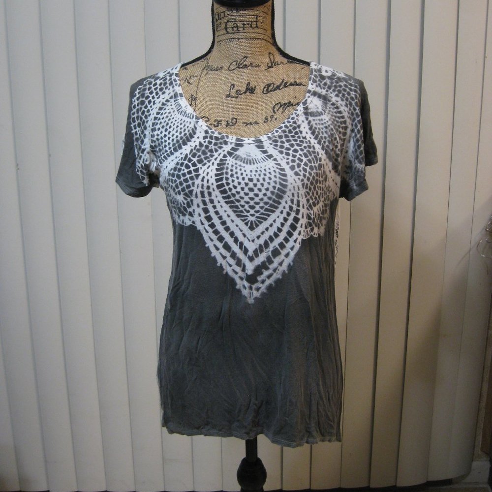 NWOT Tryst gray white lace tiedye top shirt M medium